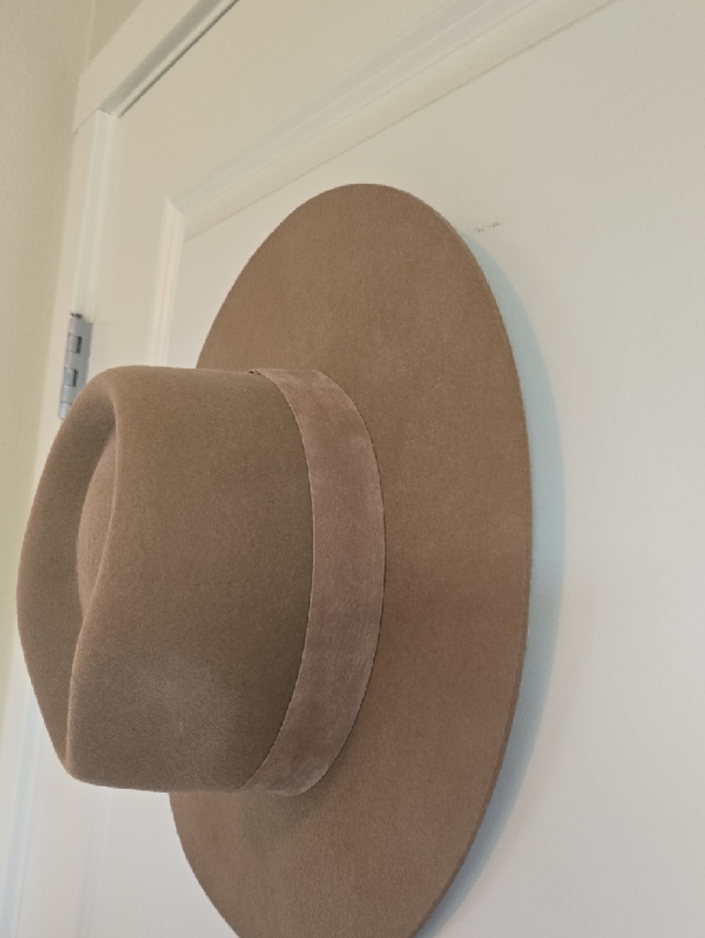 Woman's Wide Brim Fedora Hat - Picture 5 of 5
